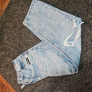 AMERICAN EAGLE 90s Boyfriend Denim